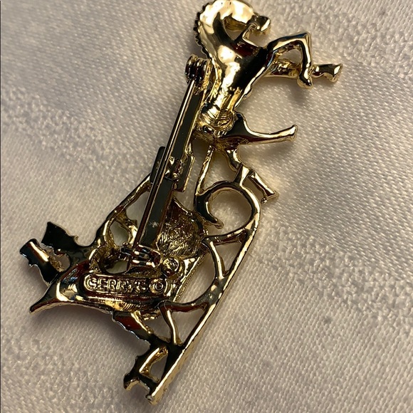 VTG Christmas Brooch Pins Bells, Tree & Horse Drawn  Sleigh VTG Holiday Brooches - Picture 6 of 12